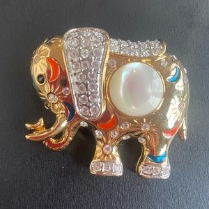 Vintage elephant figure brooch